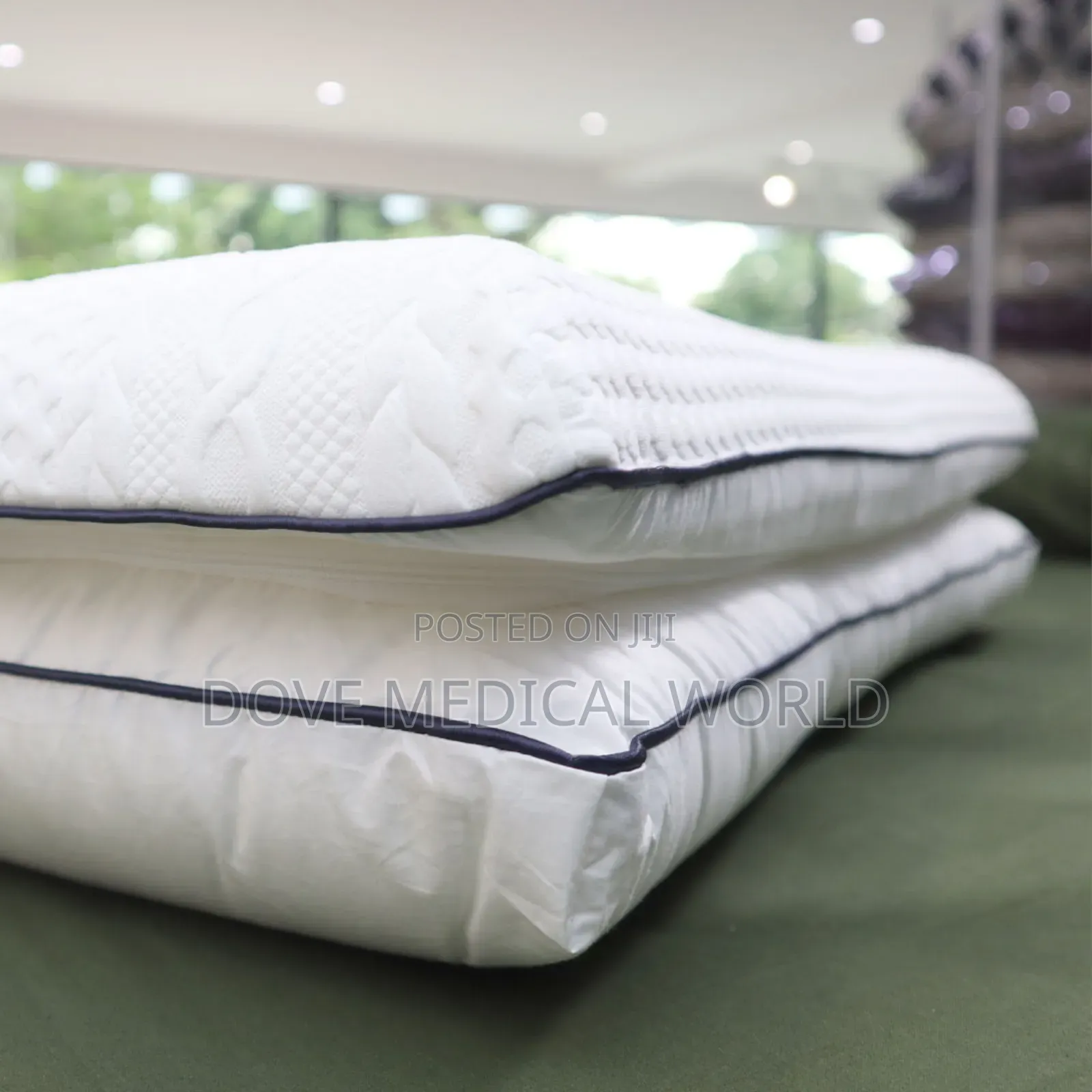 Dreamluxe Memory Pillow