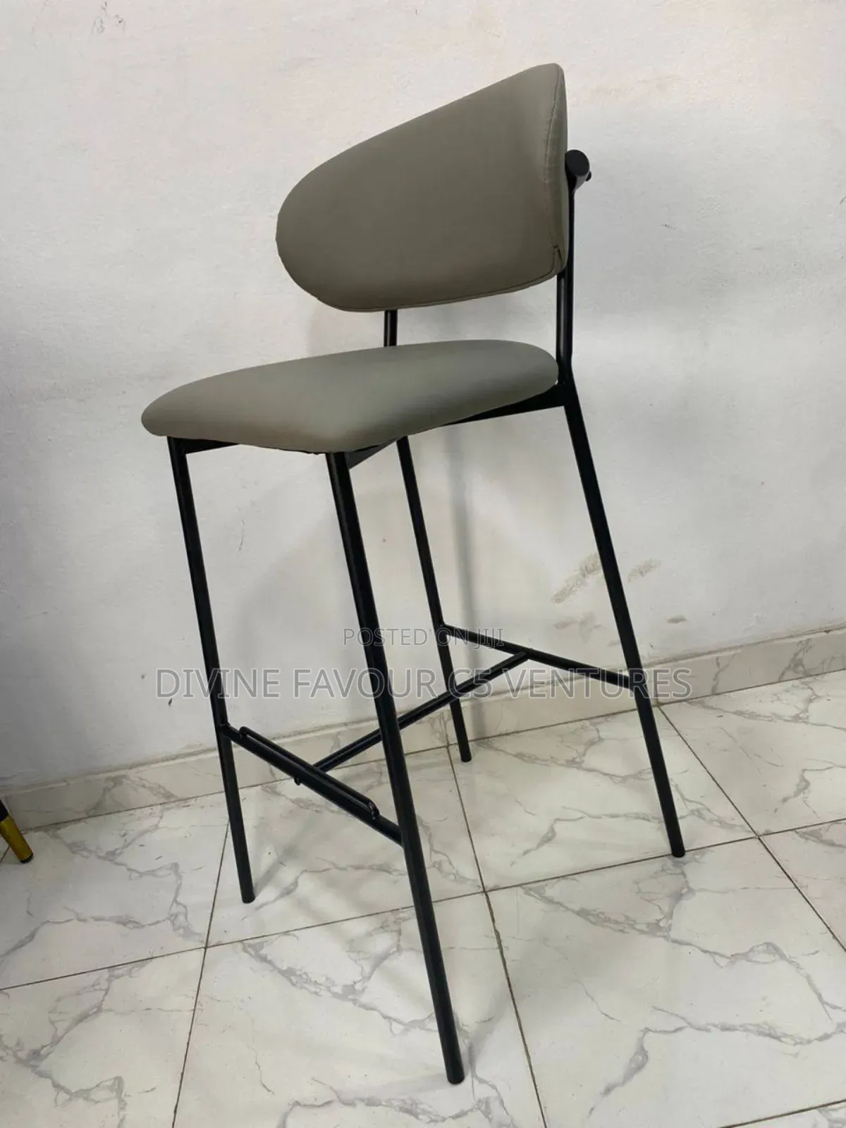 Bar Stool With Back and Leg Rest.