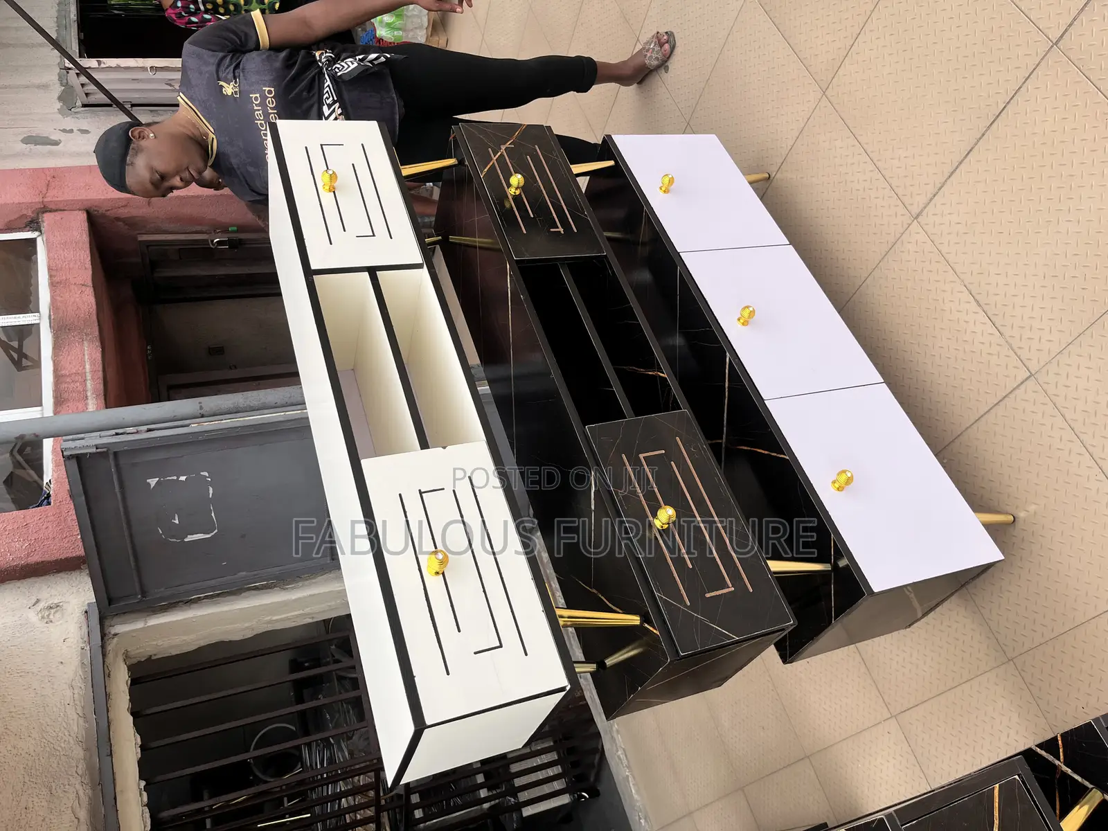 4ft Well Crafted Tv Stand