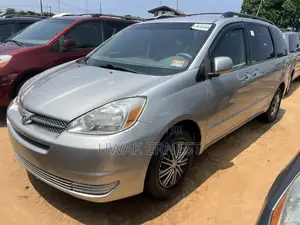 Toyota Sienna LE AWD 2005 Silver