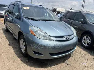 Toyota Sienna LE AWD 2006 Blue
