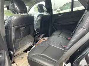 Mercedes-Benz M Class ML350 4MATIC 4dr SUV AWD (3.5L 6cyl 7A) 2014