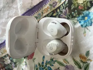 Photo - Wireless Headphones