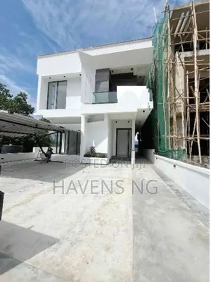 5bdrm Duplex in Ikota for sale
