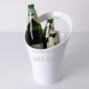 Customizable Quality Acrylic Wine Bucket