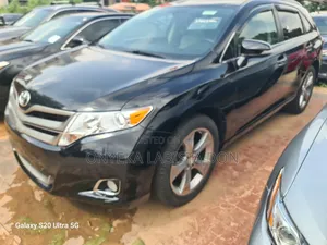 Photo - Toyota Venza 2014