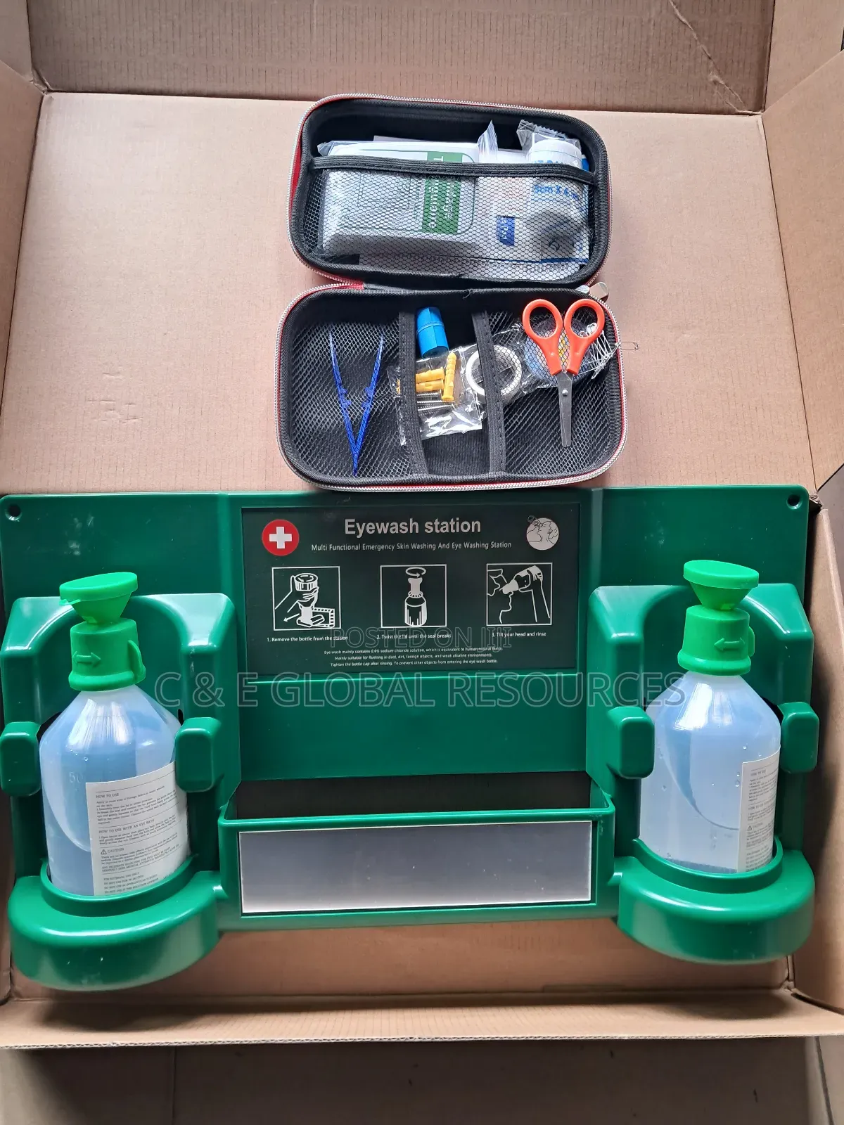 Mounted Eyewash Station (With First Aid Kit)
