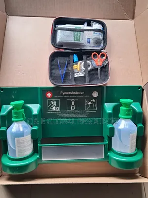 Mounted Eyewash Station (With First Aid Kit)