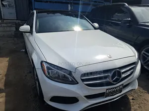 Mercedes-Benz C300 Sport 4Matic Sedan AWD (2.0L 4cyll 7A) 2016 White