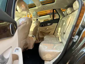 Mercedes-Benz GLC-Class 2018 Brown