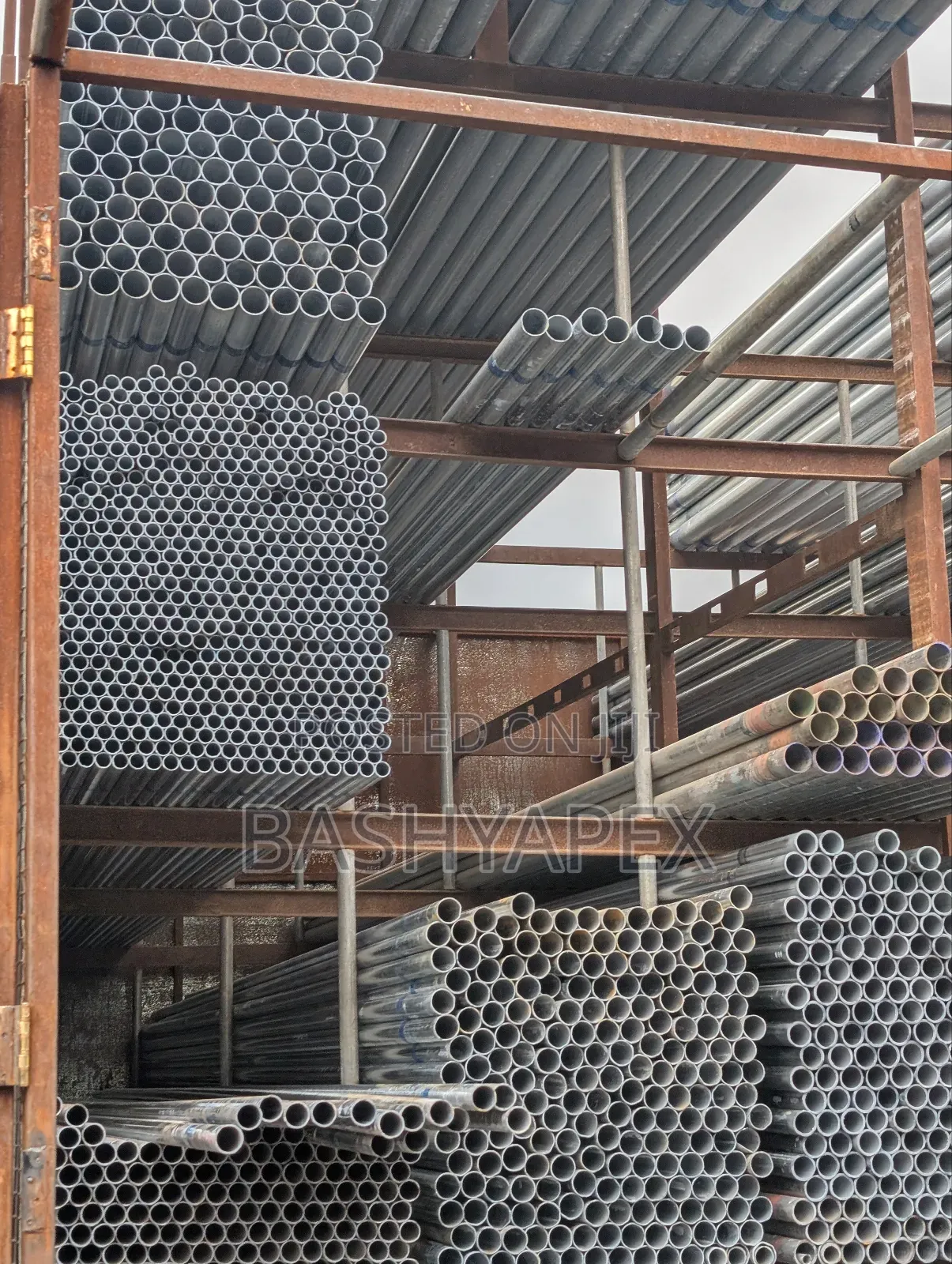 Scaffolding Pipes and Clips
