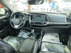Toyota Highlander Limited 4x4 V6 (3.5L 6cyl 8A) 2018 Silver
