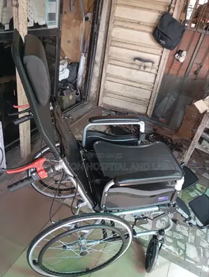 Executive Recliner Commode Wheelchair With Serving Table