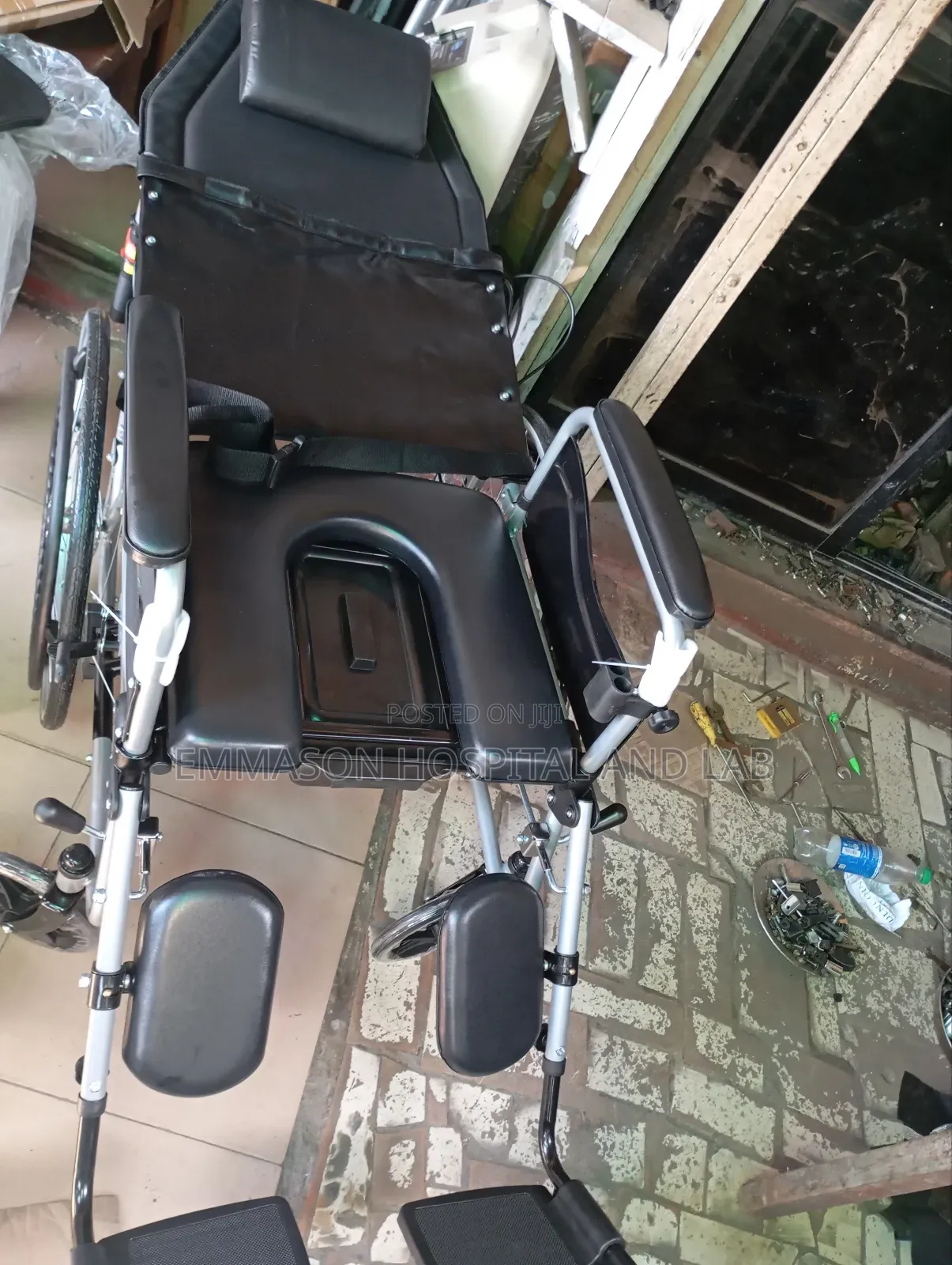 Executive Recliner Commode Wheelchair With Serving Table