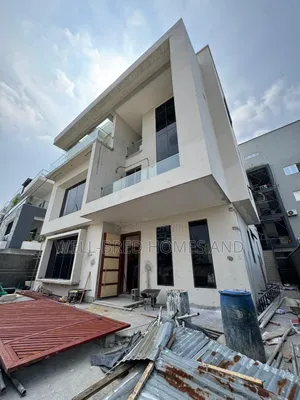 5bdrm Farm House in Ikoyi Lagos for sale
