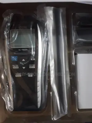 Icom M25 VHF Marine Transceiver