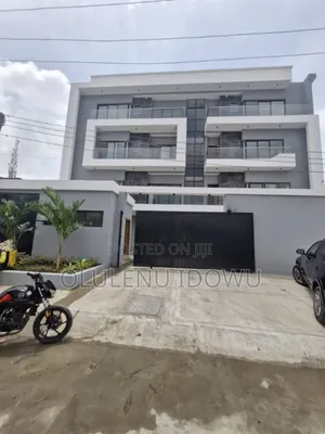 Furnished 3bdrm Duplex in Lekki Phase 1 for sale