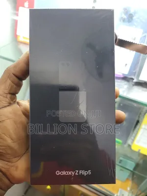 New Samsung Galaxy Z Flip5 256 GB