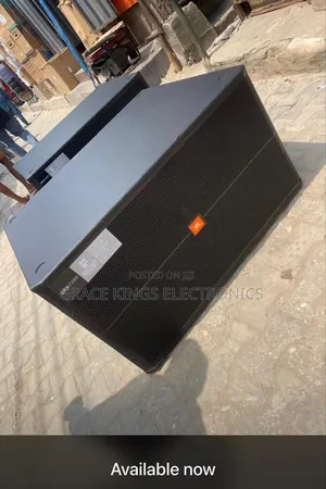 Photo - JBL Double 18" Subwoofer Srx728s