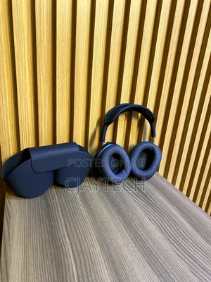 Photo - Used Apple Airpods Max Type_c(2nd Gen)Wireless Charging