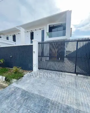 5bdrm Duplex in Ikota for sale