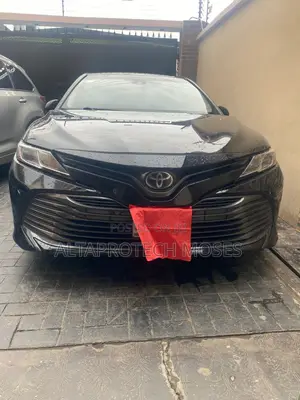 Photo - Toyota Camry XLE (2.5L 4cyl 8A) 2019 Black
