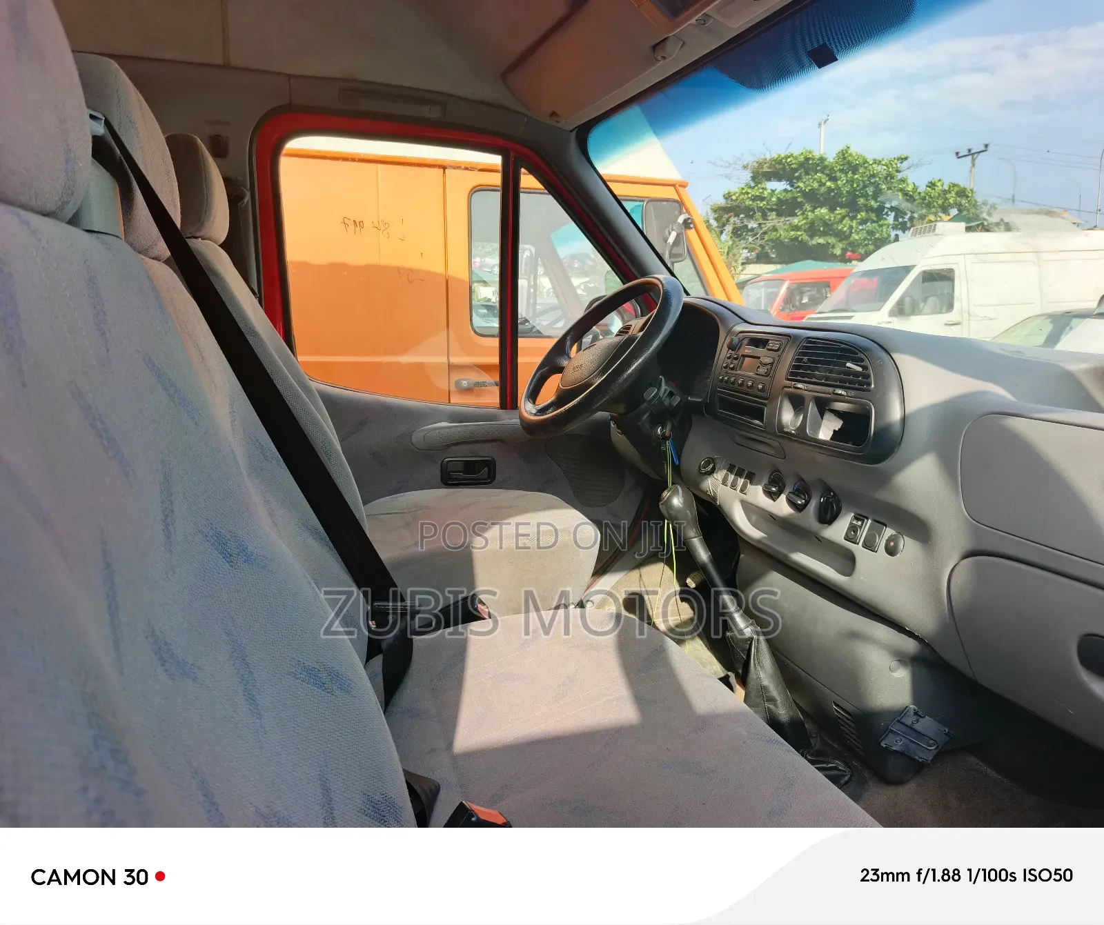 Ford Transit 2004 Red