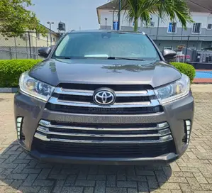 Toyota Highlander Limited 4x4 V6 (3.5L 6cyl 8A) 2018 Gray
