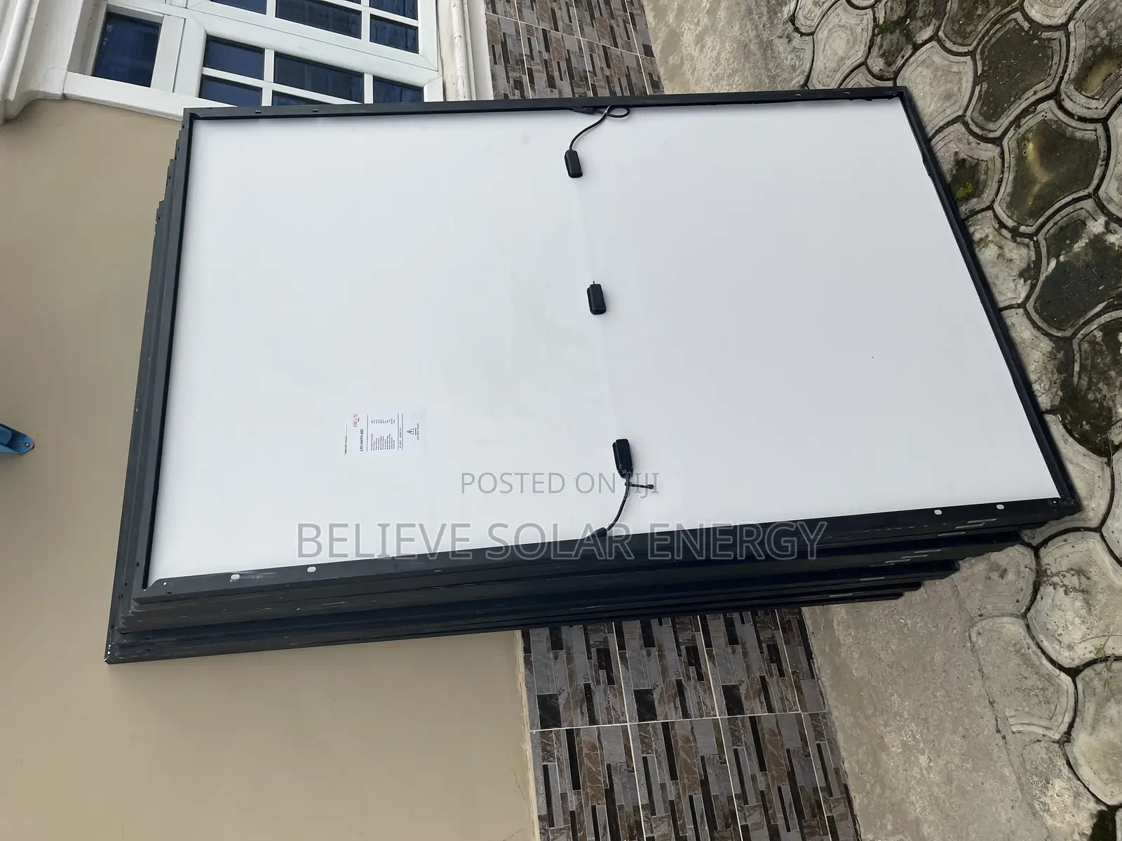 Jinko 550w Solar Panel Half-Cut