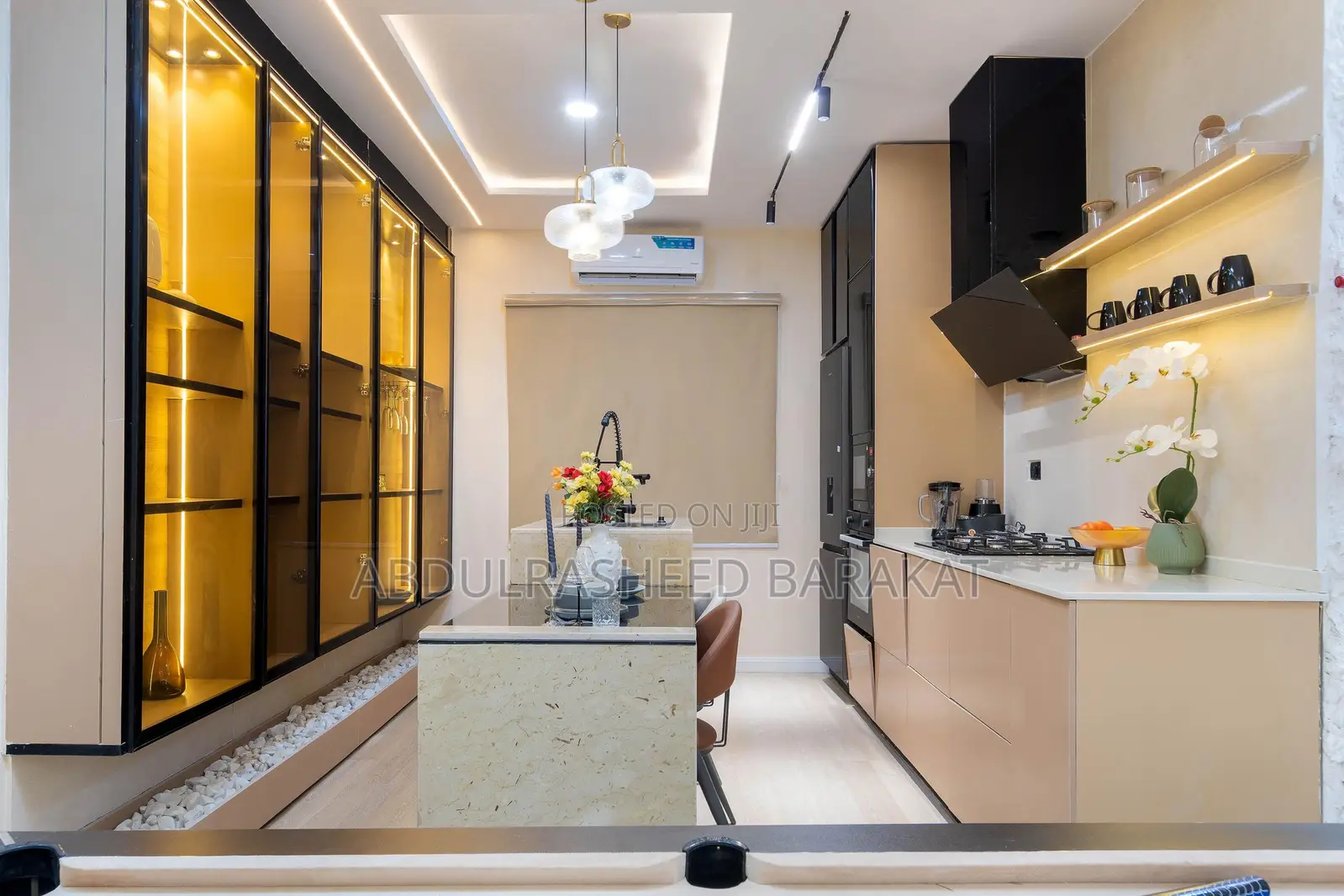 Luxury Two Bedroom Apartment With Ps5 Elevator Soundbar Pool