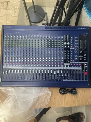 Yamaha Mg24 Mixer Console