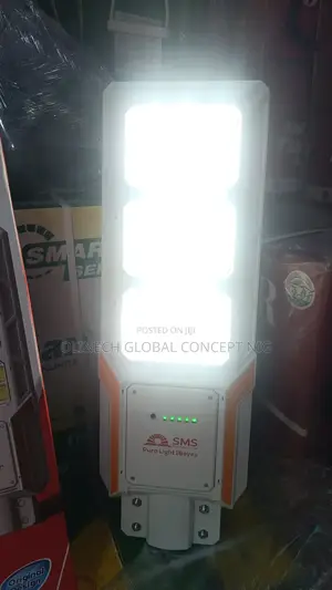 18 Eyes Sms Solar Street Light