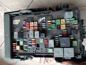 Ford Escalade Cadillac Fuse Box 2014