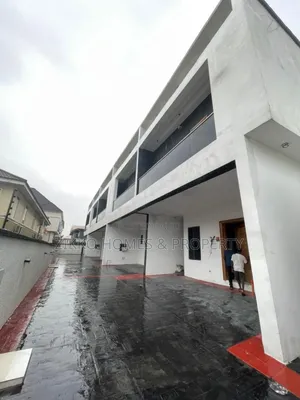3bdrm Townhouse/Terrace in Ikota, Lekki for sale