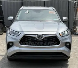 Toyota Highlander XLE AWD 2024 Silver
