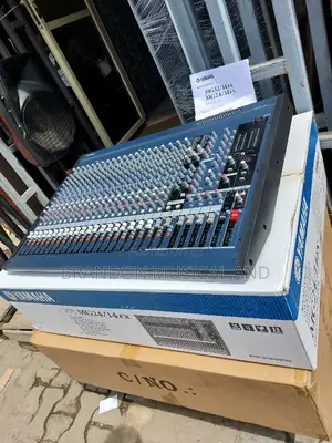 Mg24 Yamaha 24 Channels Mixer