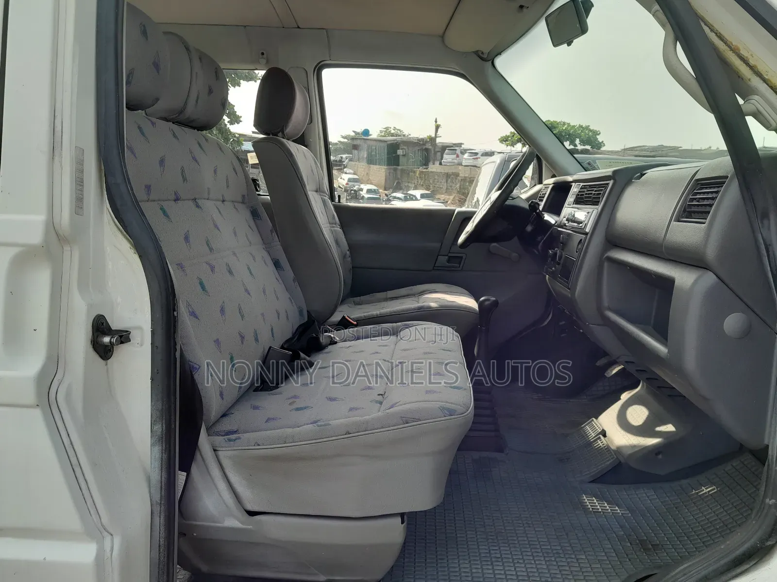 Volkswagen Transporter 2004 White