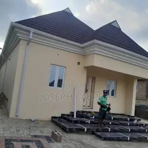 Photo - 4bdrm Bungalow in Shimawa for sale