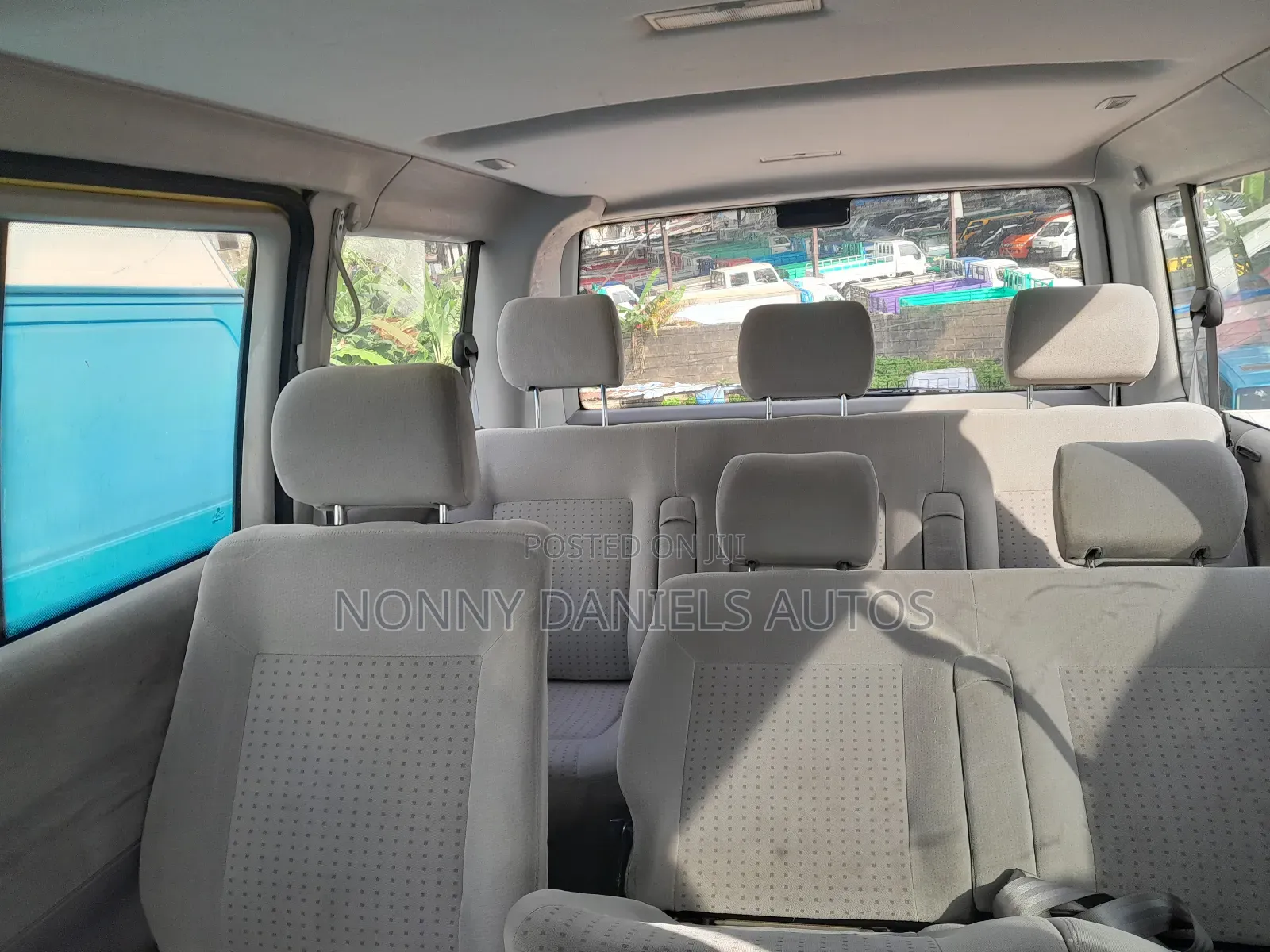 Volkswagen Transporter 2005 Yellow