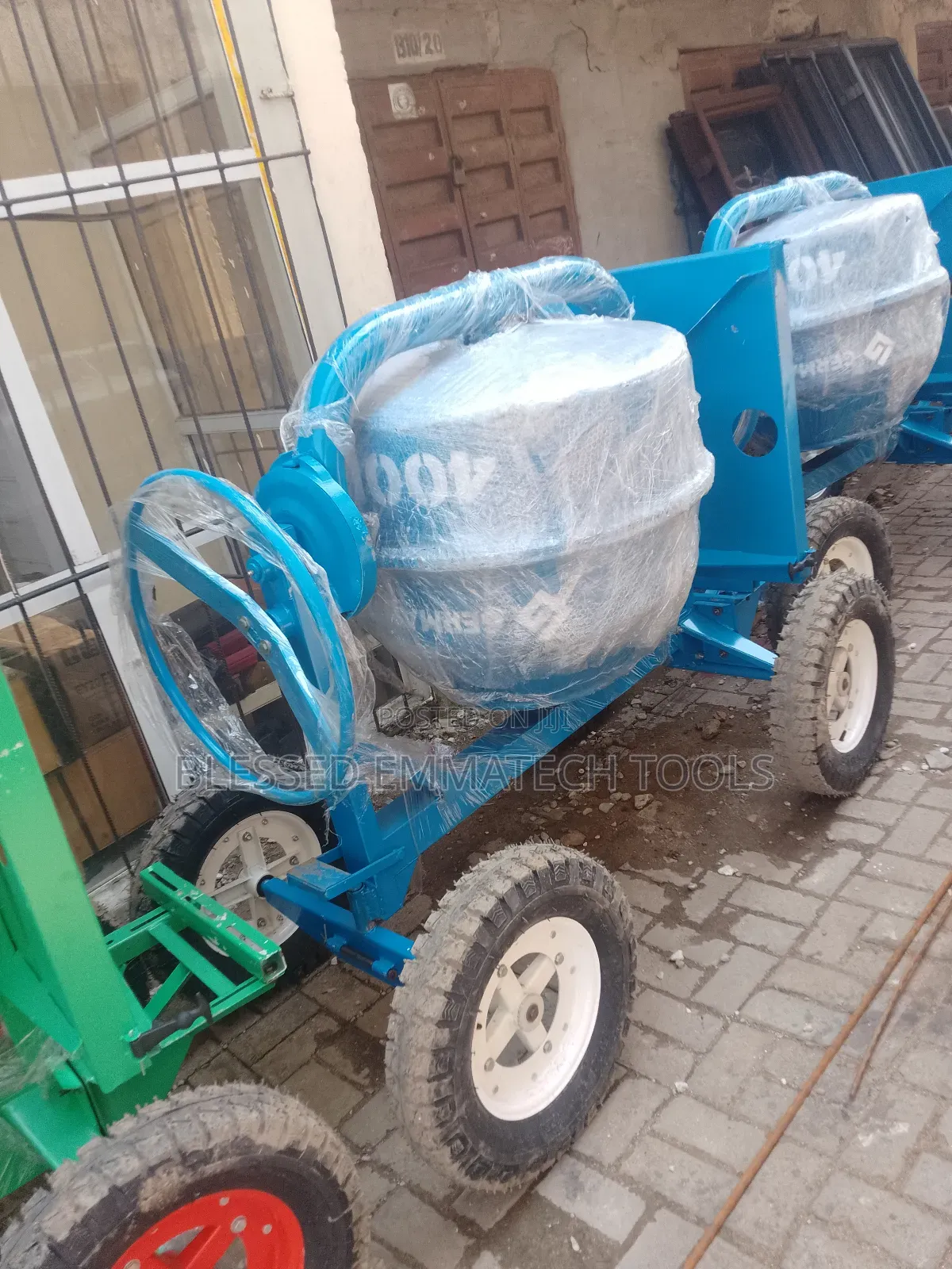 Blue 400l Concrete Mixer