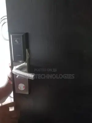 Smarter Card Locks, Smoother Hotel Operations.