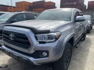 Toyota Tacoma 2017 Silver