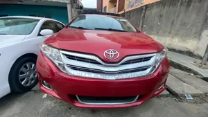 Photo - Toyota Venza XLE 4dr Wagon (3.5L 6cyl 6A) 2014 Red