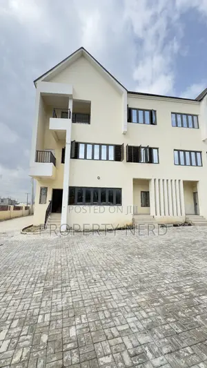Photo - 4bdrm Townhouse / Terrace in Jabi for rent