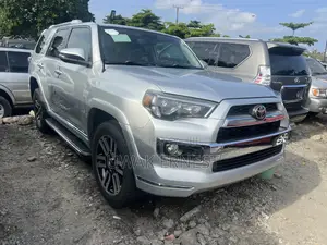 Toyota 4-Runner Limited 4WD 2012 Silver