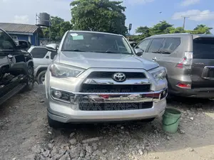 Toyota 4-Runner Limited 4WD 2012 Silver