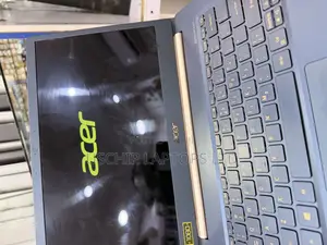 Laptop Acer Swift 5 Pro 16GB Intel Core I7 SSD 256GB