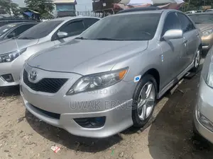 Toyota Camry SE 4dr Sedan (2.5L 4cyl 6AM) 2010 Silver