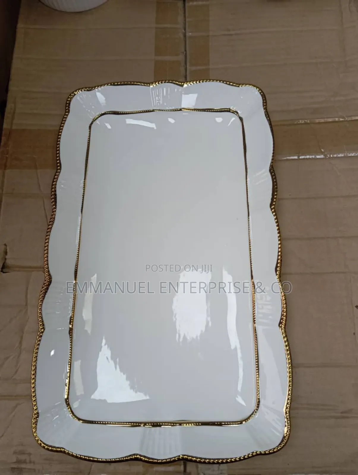Dinner Plate With Gold One Dozen