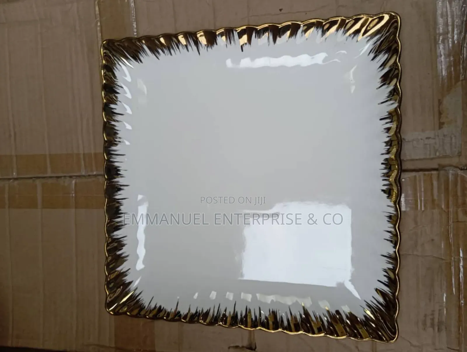 Dinner Plate With Gold One Dozen